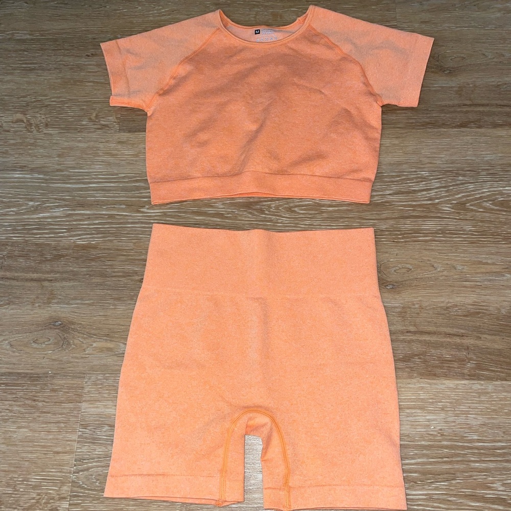 Amazon Orange Workout Set